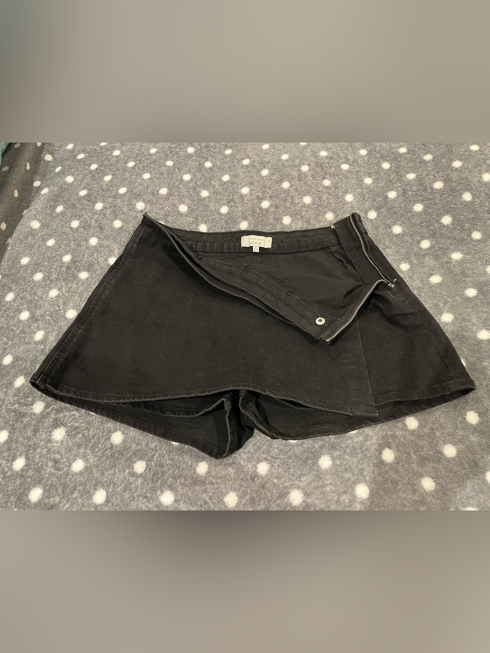 Love Tree Black Wrap-Front Skort